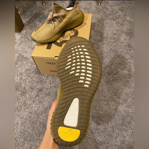 YEEZY 350 Earth - Picture 3 of 3